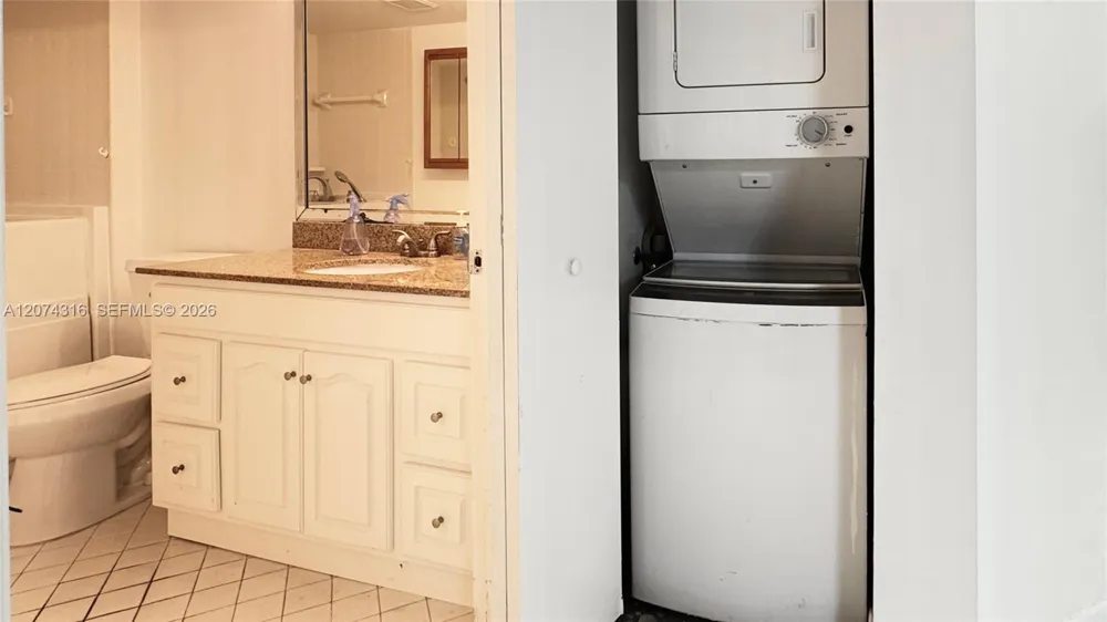 1400 SW 131st Way #305Q Pembroke Pines, FL 33027