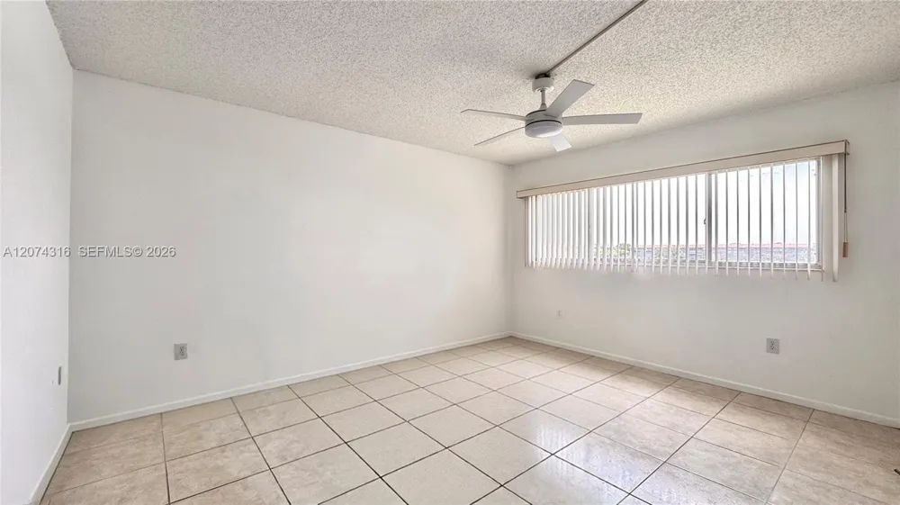1400 SW 131st Way #305Q Pembroke Pines, FL 33027