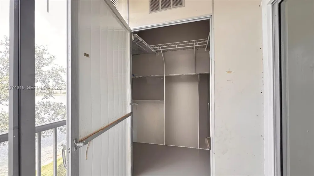 1400 SW 131st Way #305Q Pembroke Pines, FL 33027