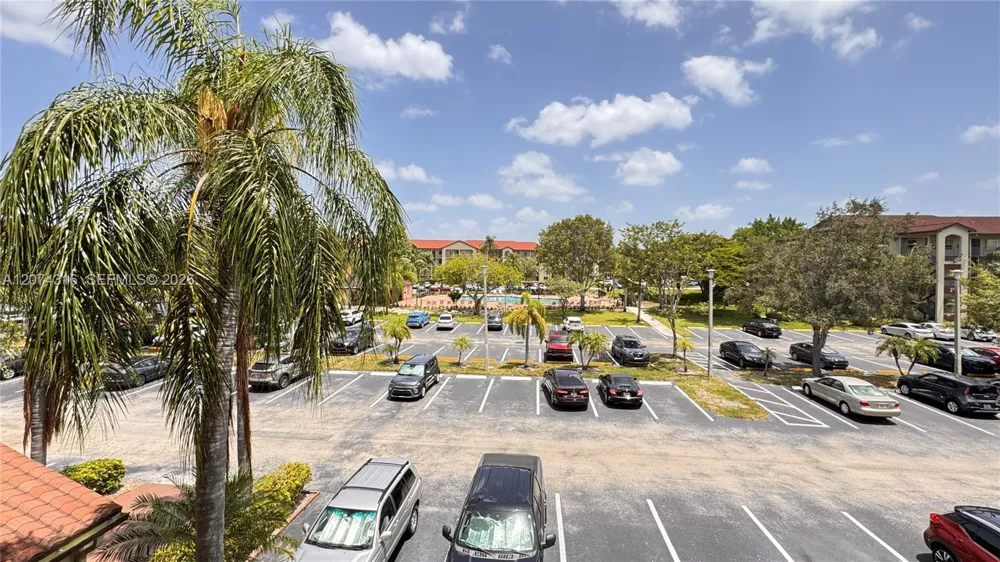 1400 SW 131st Way #305Q Pembroke Pines, FL 33027