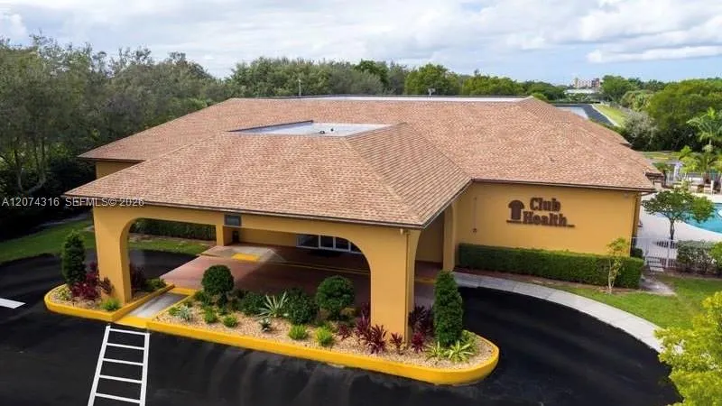 1400 SW 131st Way #305Q Pembroke Pines, FL 33027
