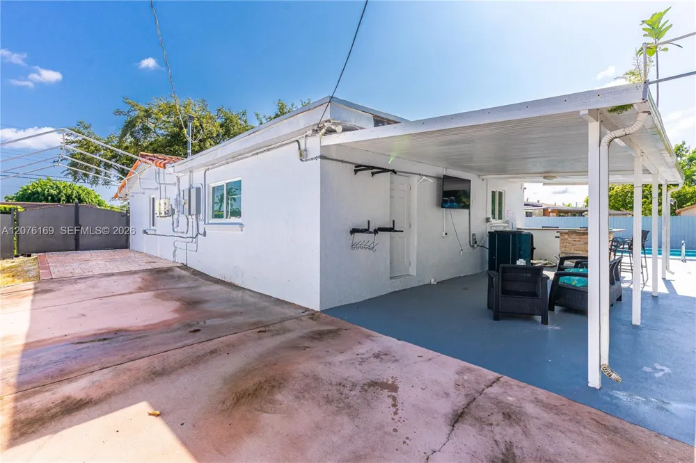 10310 SW 43rd St #0 Miami, FL 33165