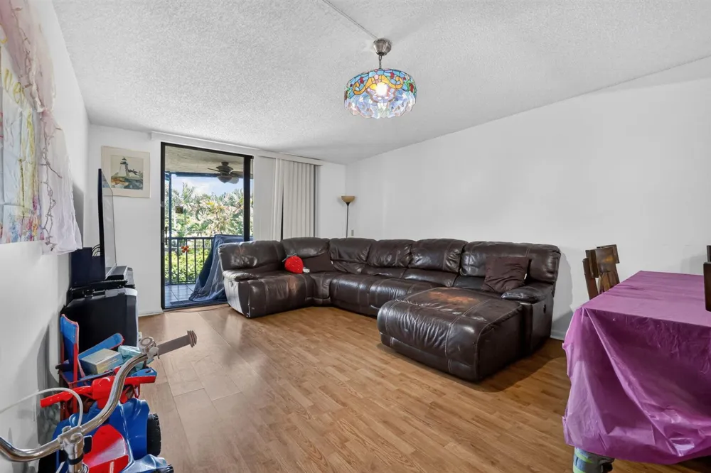 890 Federal Highway #202 Lantana, FL 33462