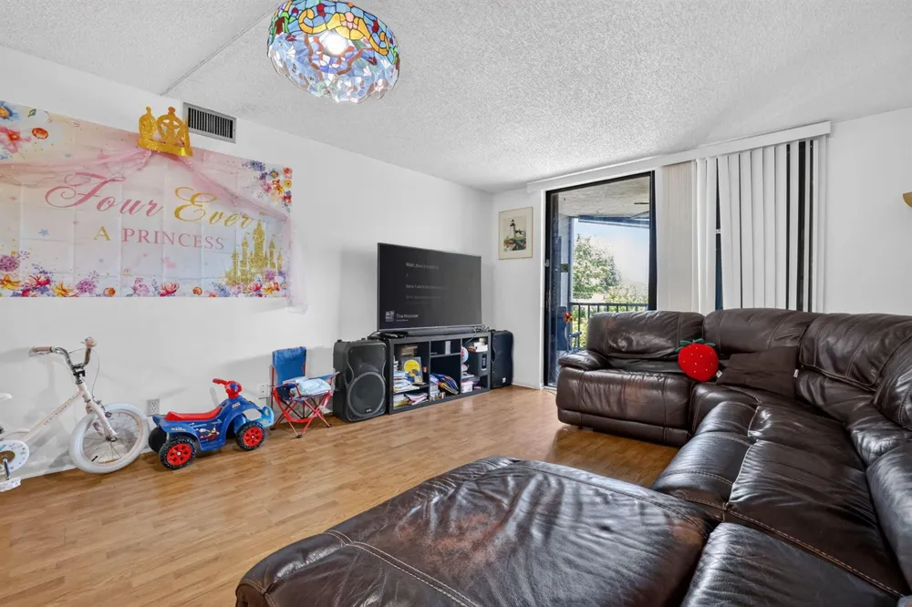 890 Federal Highway #202 Lantana, FL 33462