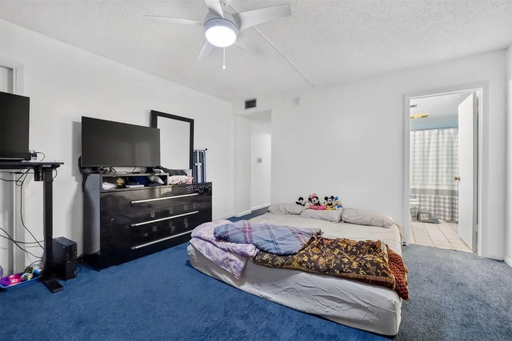 890 Federal Highway #202 Lantana, FL 33462