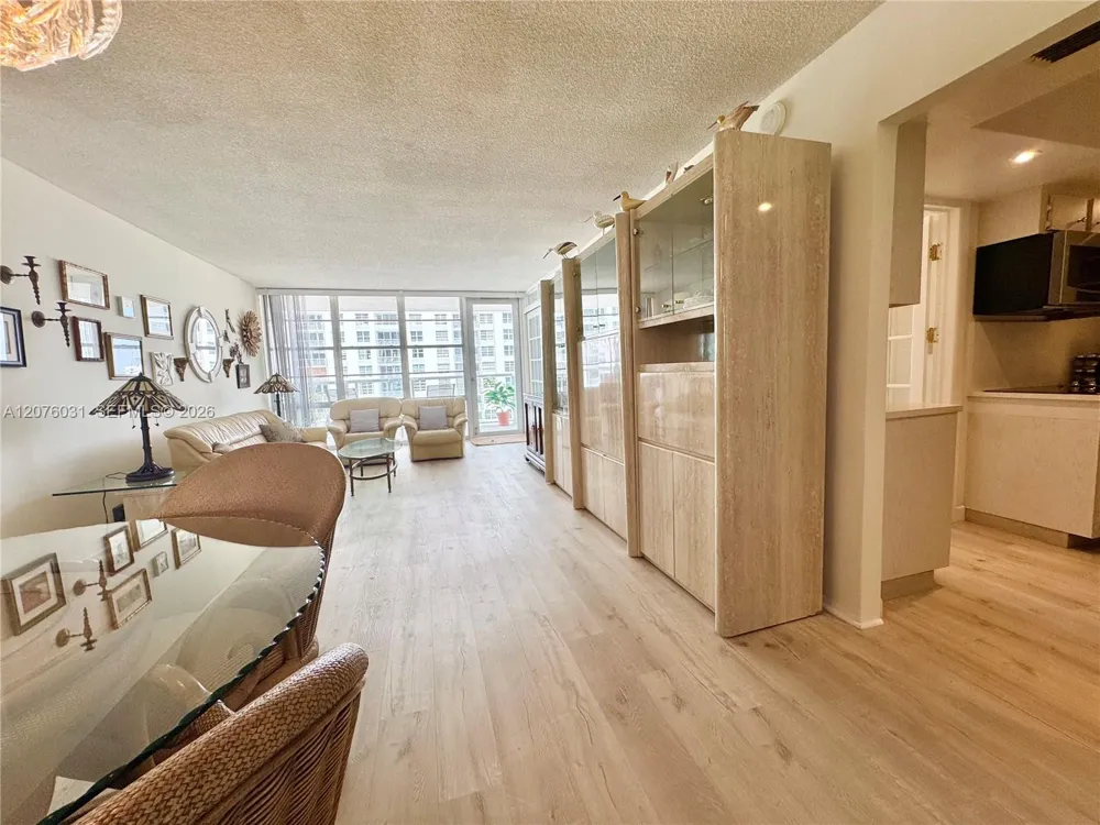 230 174th St #1110 Sunny Isles Beach, FL 33160