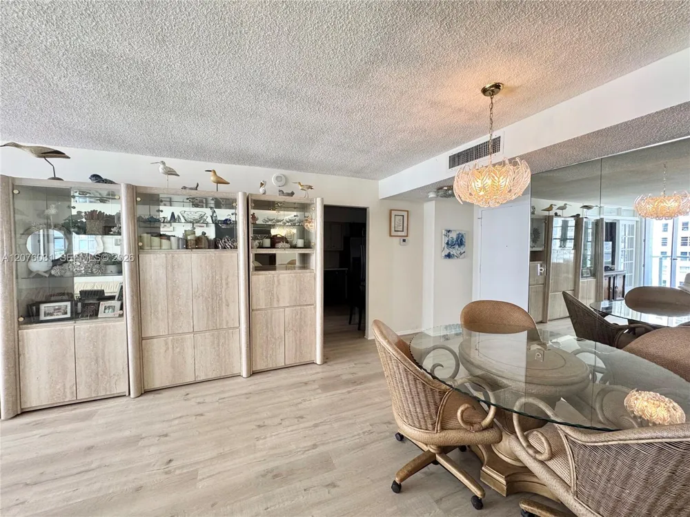 230 174th St #1110 Sunny Isles Beach, FL 33160