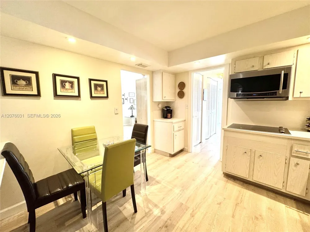 230 174th St #1110 Sunny Isles Beach, FL 33160