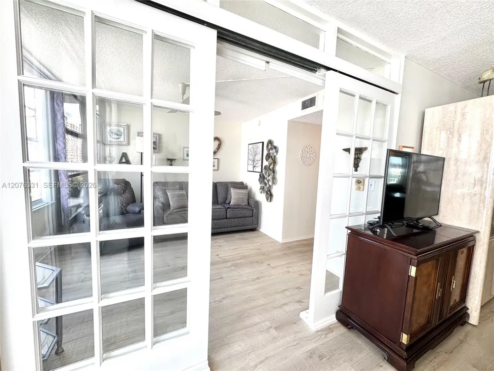 230 174th St #1110 Sunny Isles Beach, FL 33160