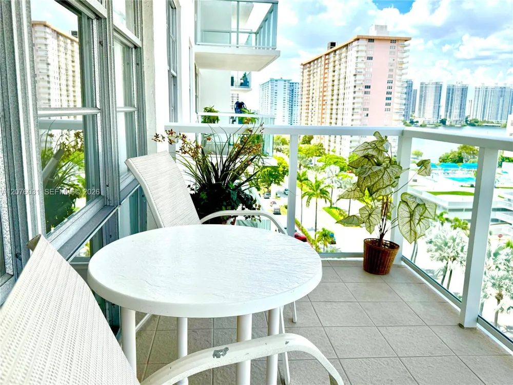 230 174th St #1110 Sunny Isles Beach, FL 33160