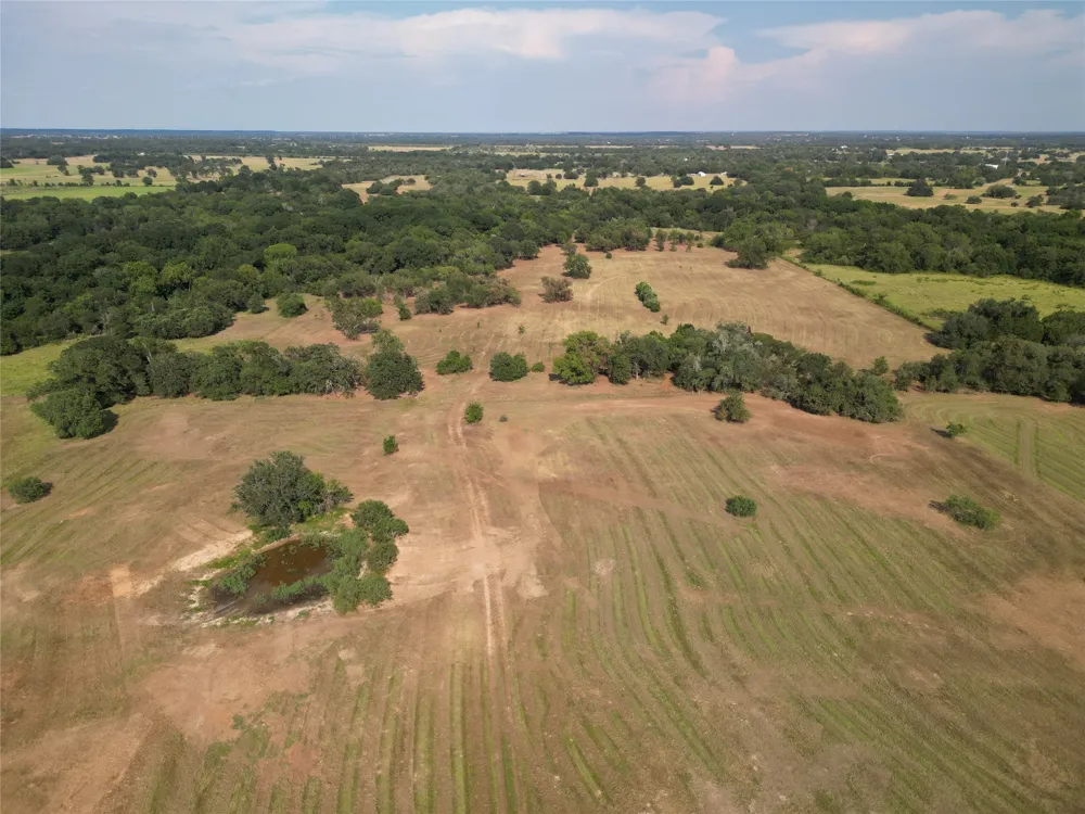 1 Willis Ln Lane Smithville, TX 78957