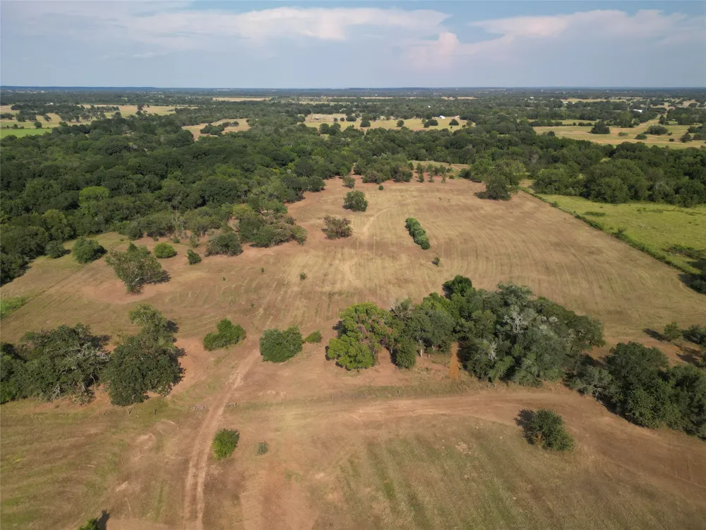 1 Willis Ln Lane Smithville, TX 78957