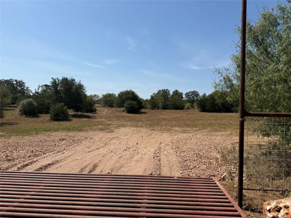 1 Willis Ln Lane Smithville, TX 78957