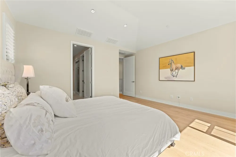 126 Abalone Irvine, CA 92620
