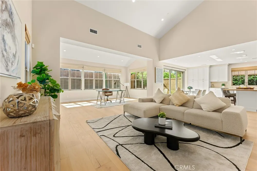 126 Abalone Irvine, CA 92620
