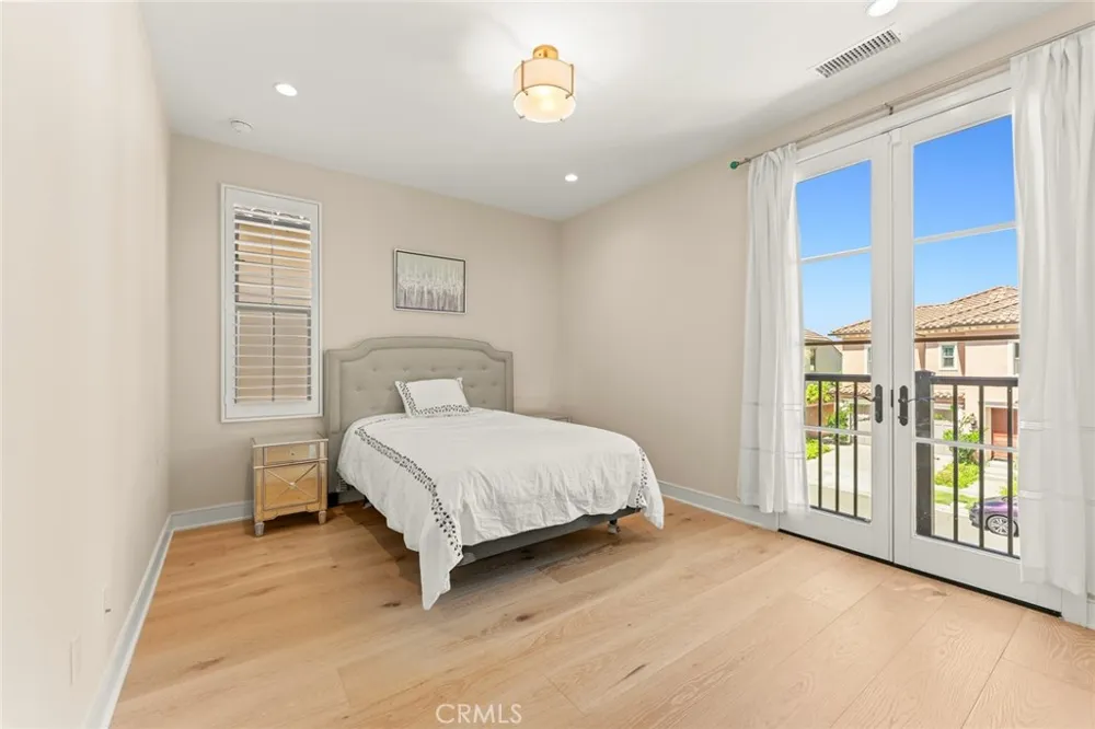 126 Abalone Irvine, CA 92620