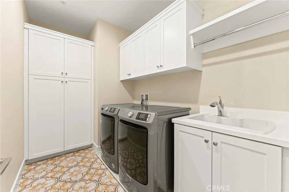 126 Abalone Irvine, CA 92620