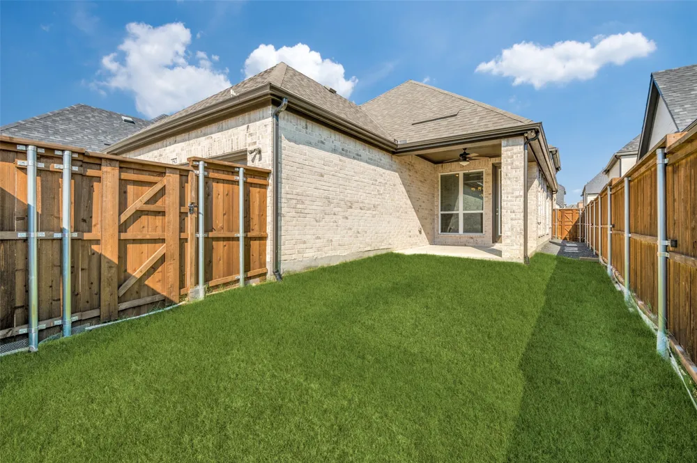 15621 Fringe Tree Road Frisco, TX 75035