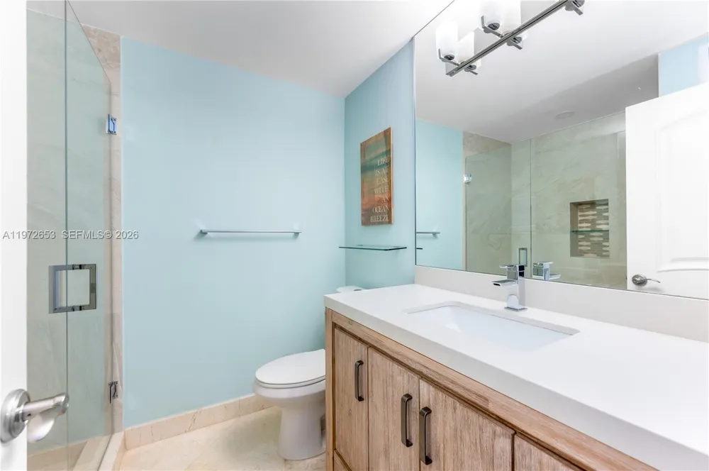 5990 Paradise Point Dr Palmetto Bay, FL 33157