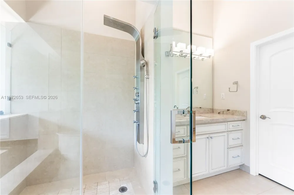 5990 Paradise Point Dr Palmetto Bay, FL 33157