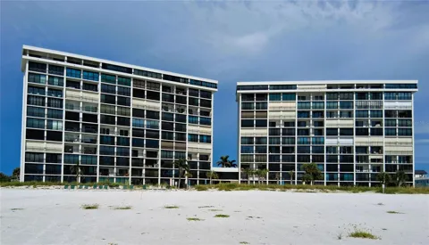 19 WHISPERING SANDS DRIVE #401