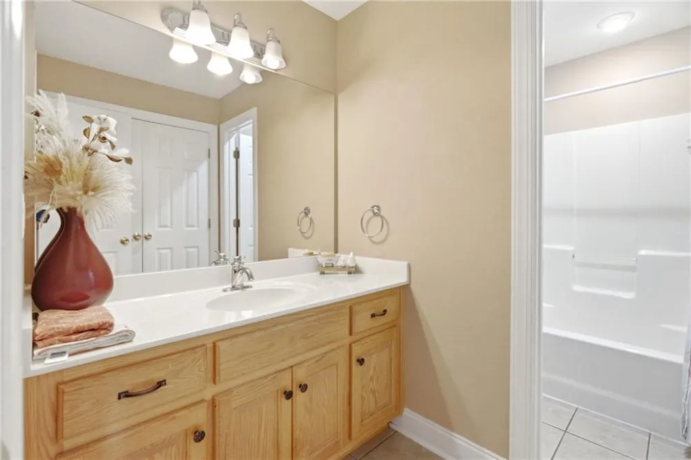 5301 Will Wheeler Road Murrayville, GA 30564
