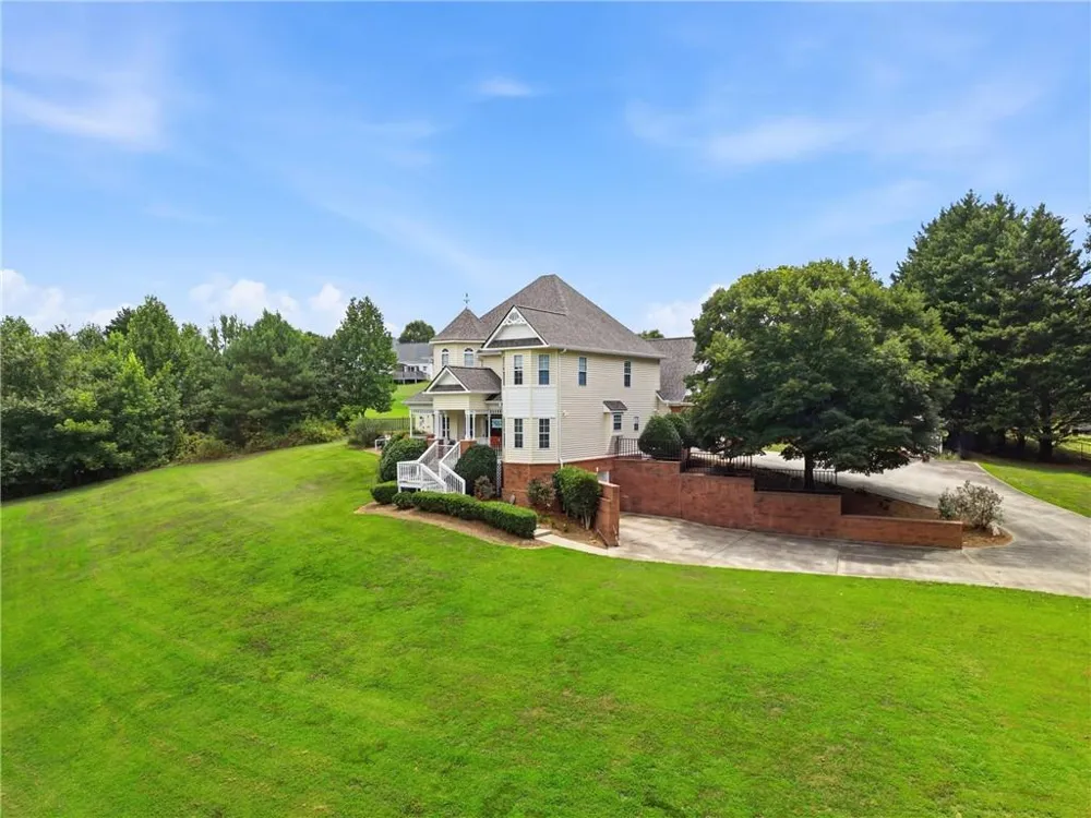 5301 Will Wheeler Road Murrayville, GA 30564