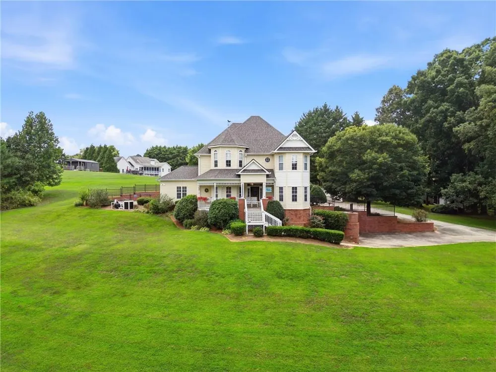 5301 Will Wheeler Road Murrayville, GA 30564