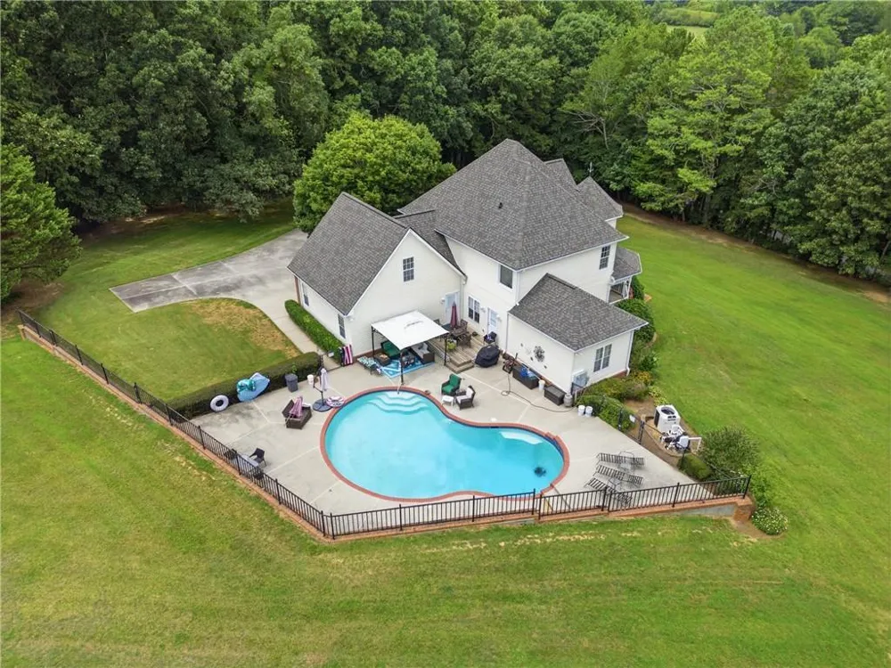 5301 Will Wheeler Road Murrayville, GA 30564