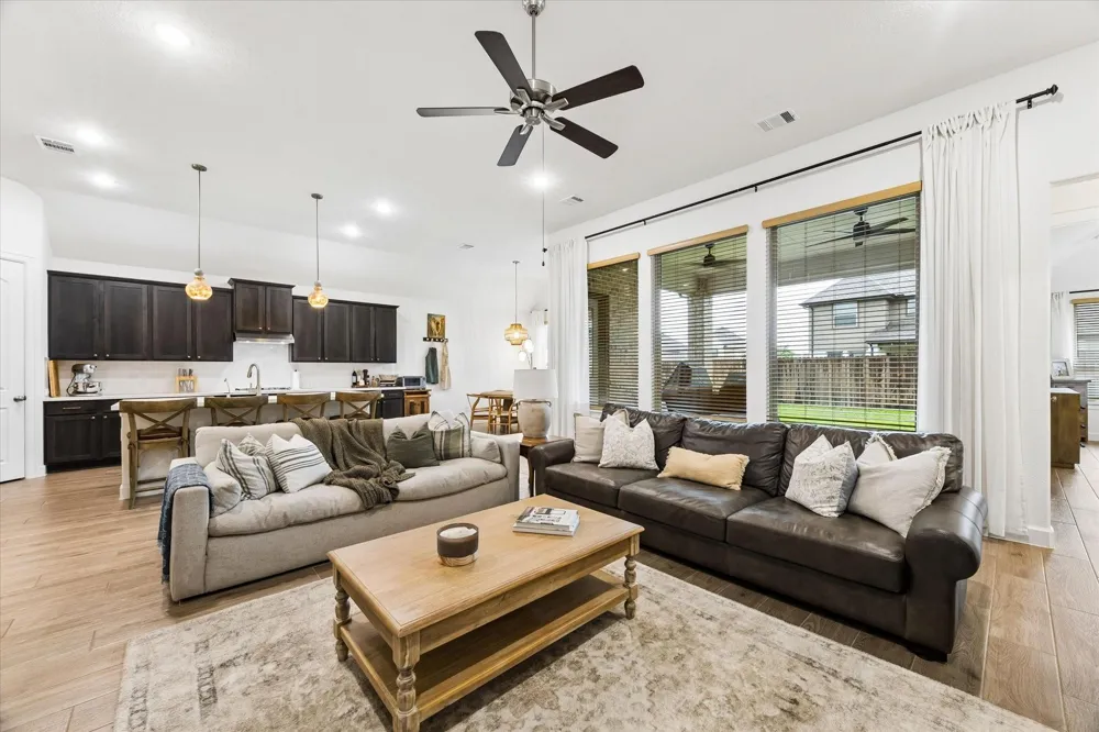 729 Maplewood League City, TX 77573