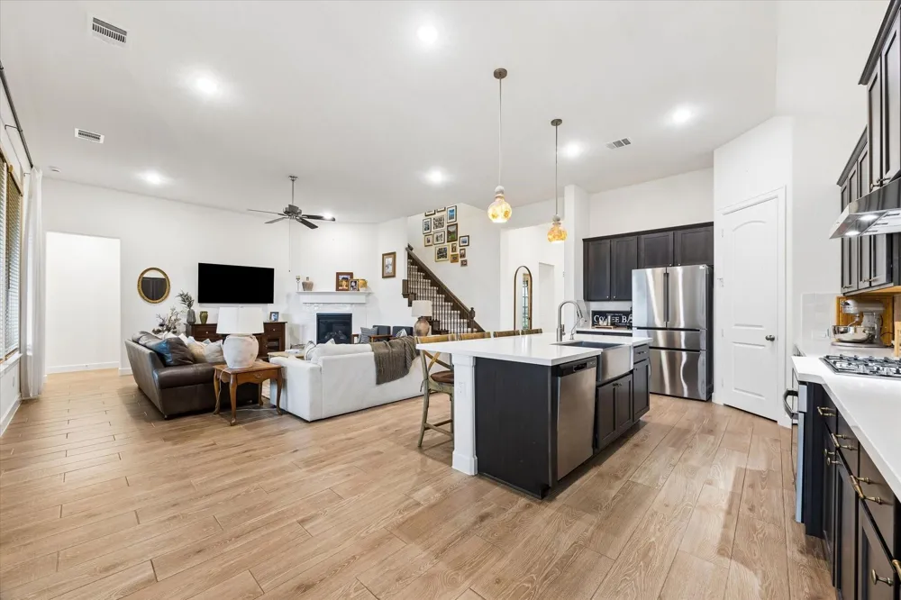 729 Maplewood League City, TX 77573