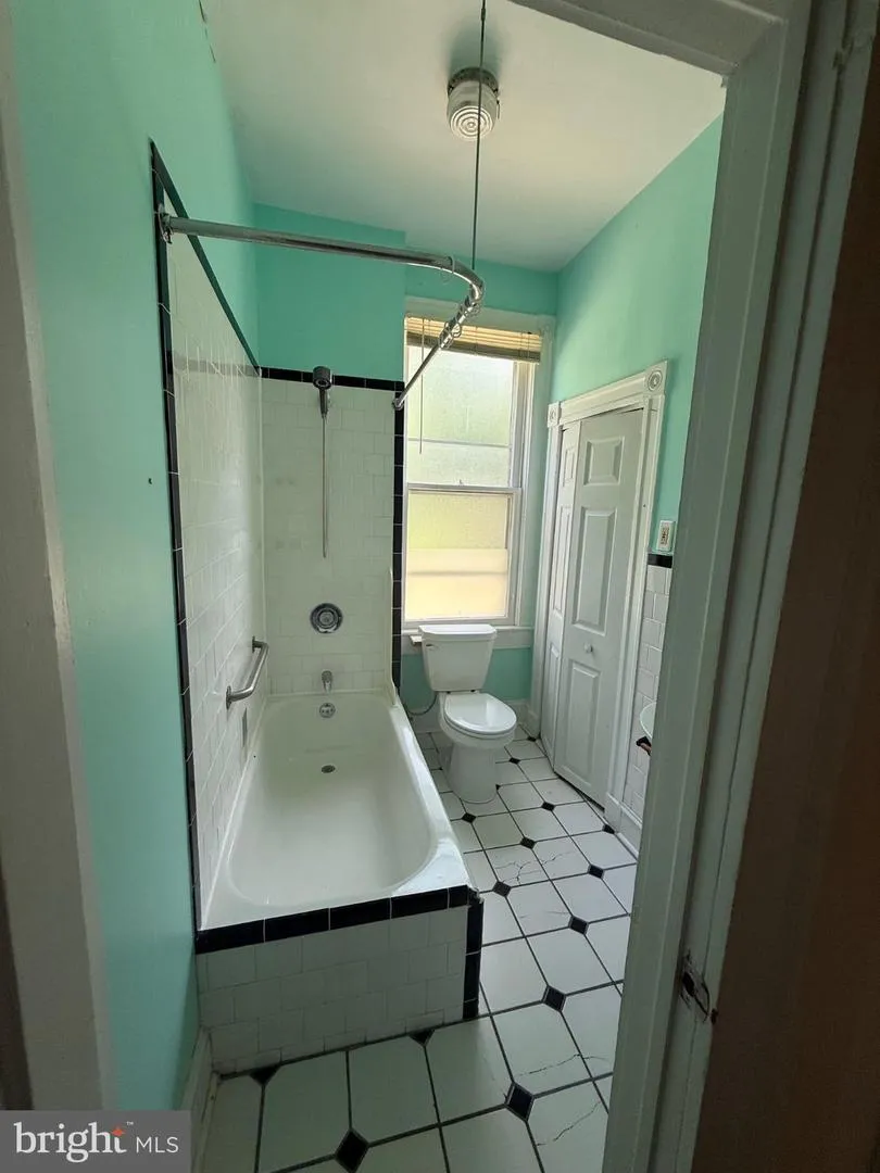 6408 BROOK AVENUE #B Baltimore, MD 21206
