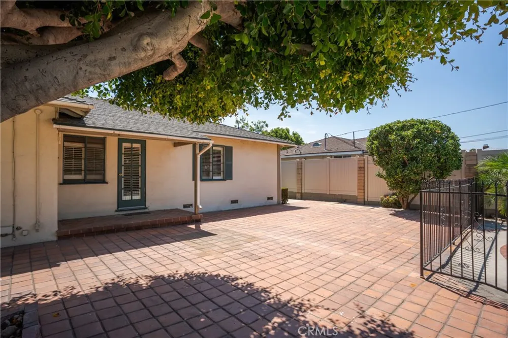 727 S Fenimore Covina, CA 91723