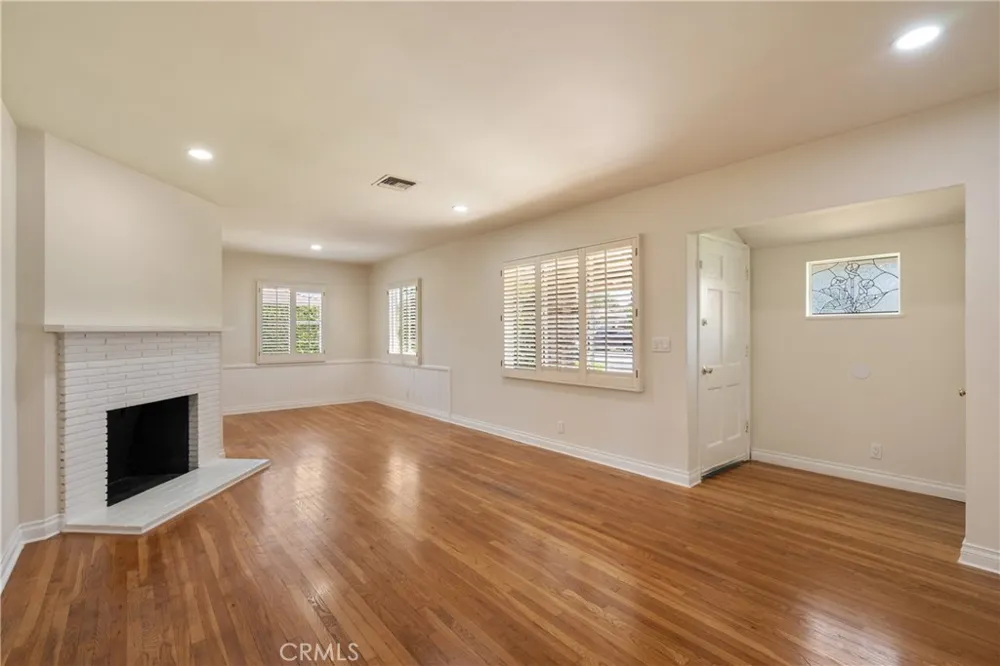 727 S Fenimore Covina, CA 91723