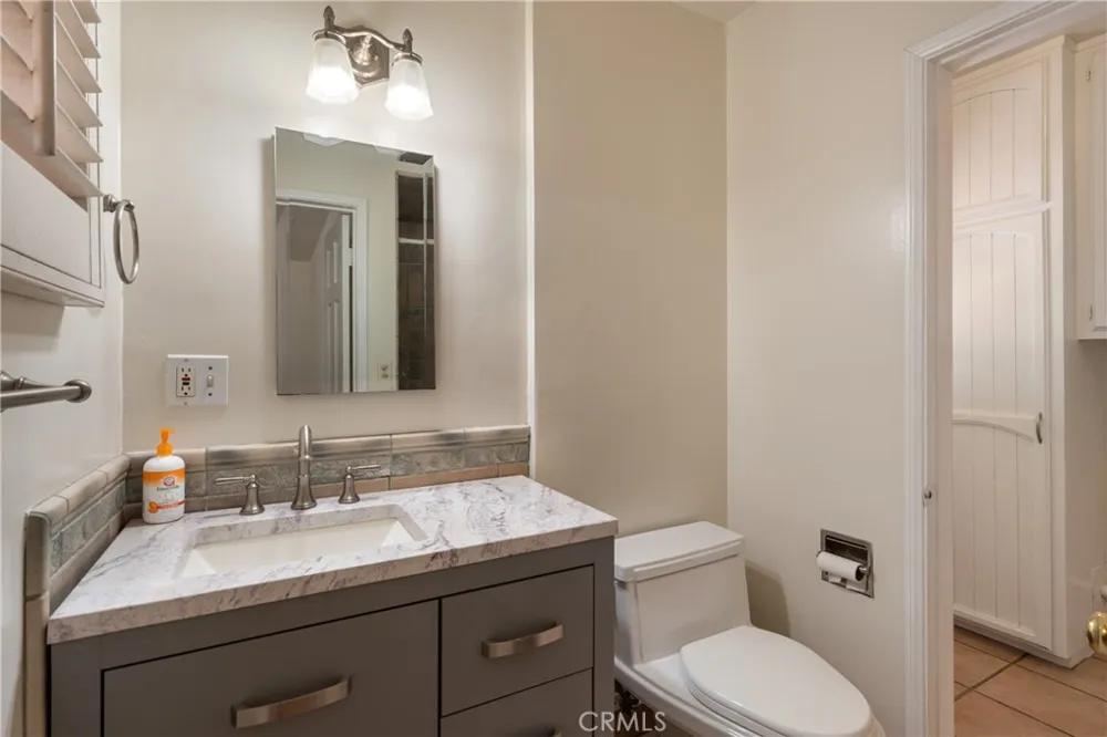 727 S Fenimore Covina, CA 91723