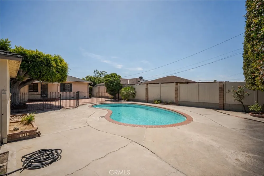 727 S Fenimore Covina, CA 91723