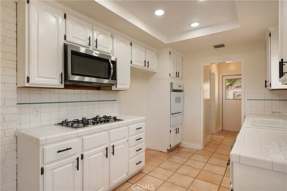 727 S Fenimore Covina, CA 91723