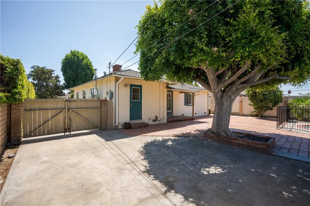 727 S Fenimore Covina, CA 91723