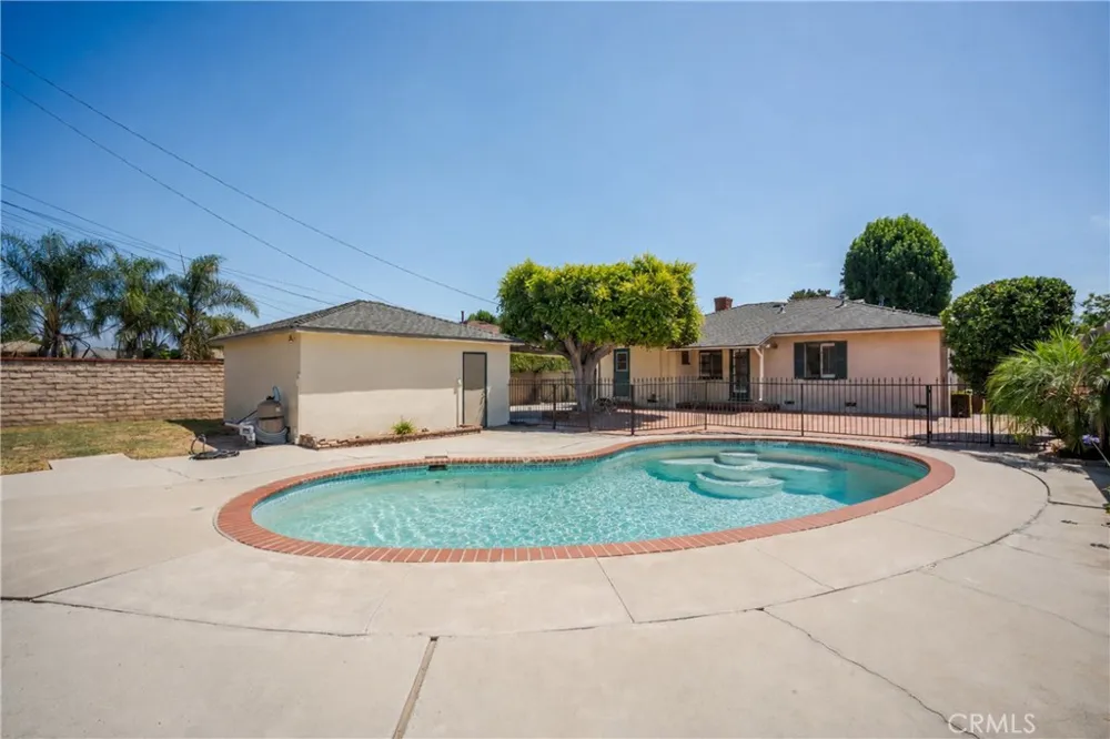727 S Fenimore Covina, CA 91723