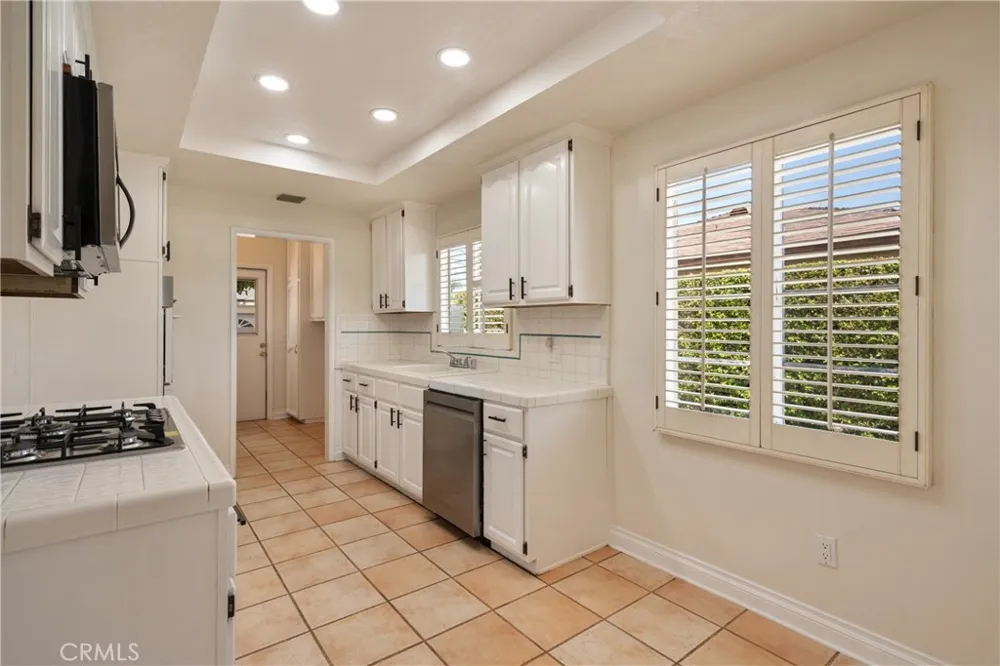 727 S Fenimore Covina, CA 91723