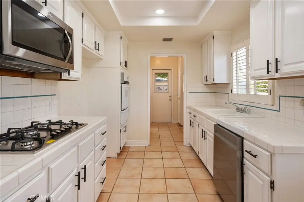 727 S Fenimore Covina, CA 91723