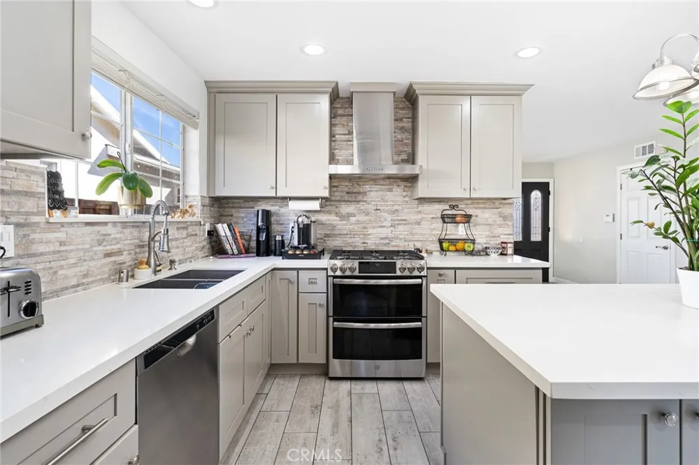6609 Birchton Avenue West Hills, CA 91307