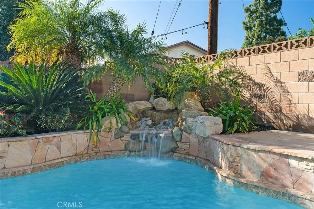 6609 Birchton Avenue West Hills, CA 91307