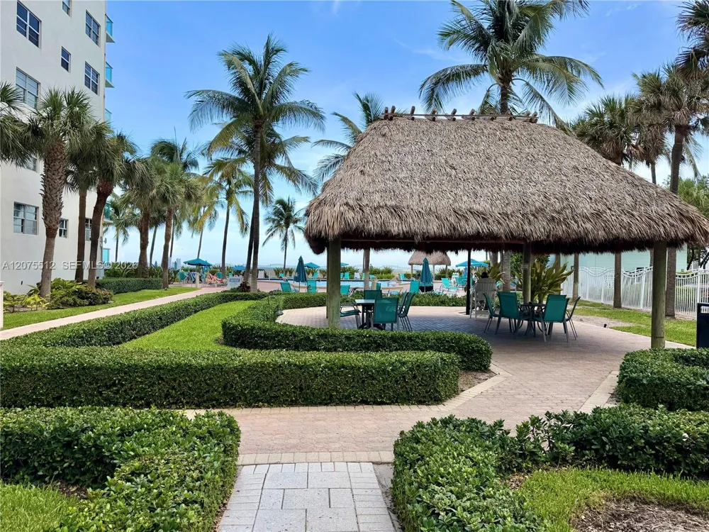 3901 S Ocean Dr #15O Hollywood, FL 33019
