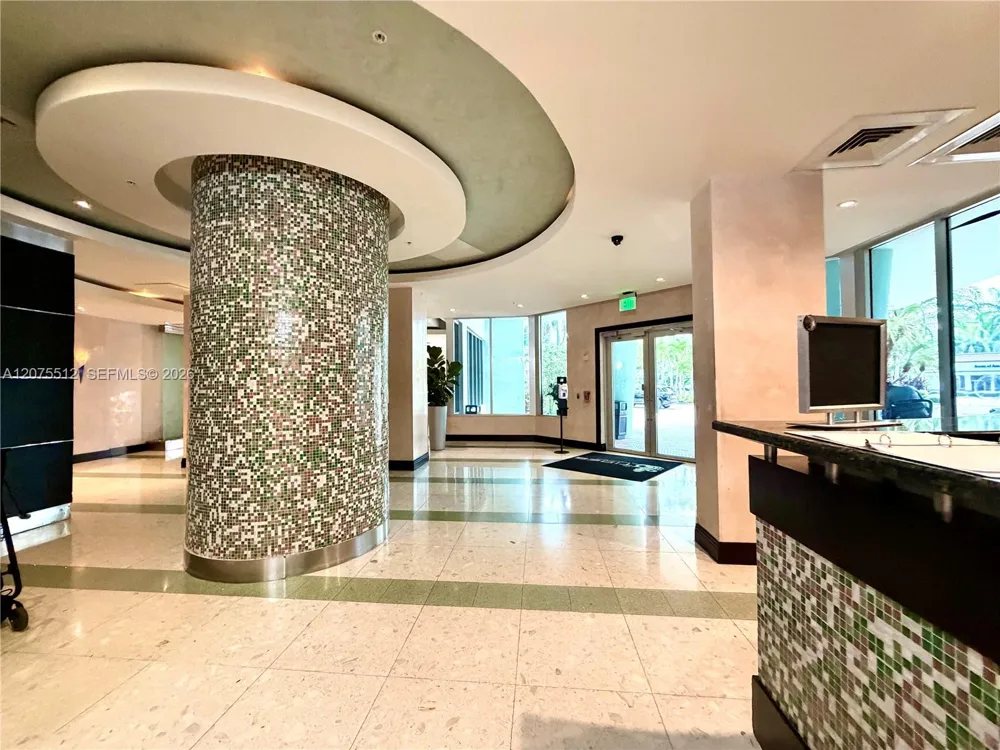 3901 S Ocean Dr #15O Hollywood, FL 33019