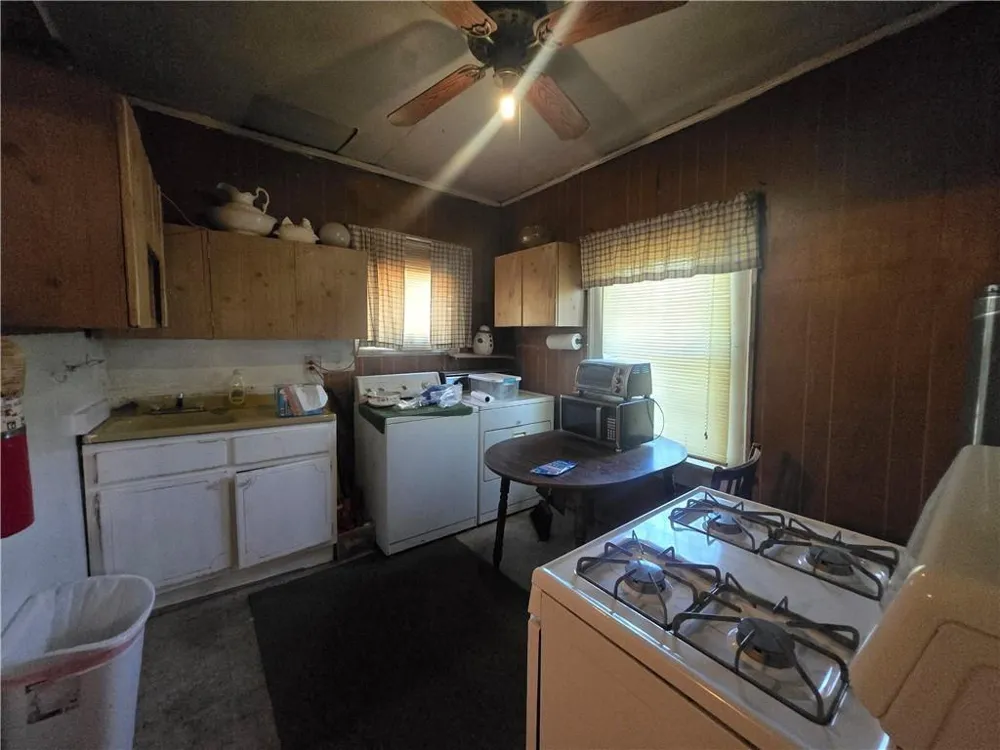884 Cowan Macon, GA 31217