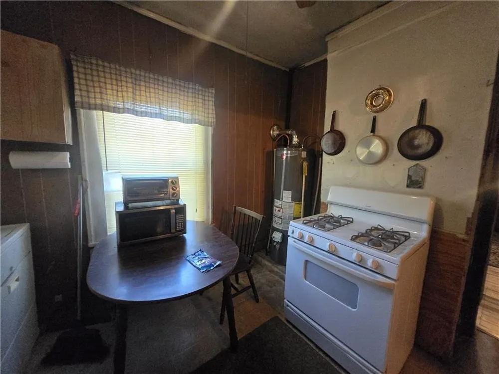 884 Cowan Macon, GA 31217