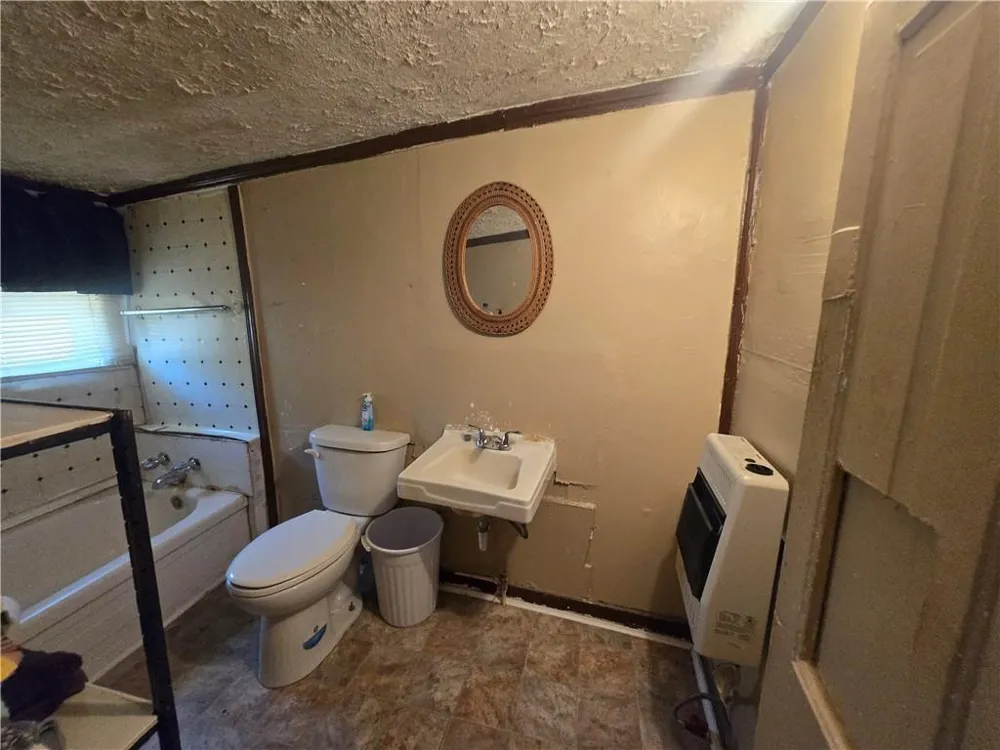 884 Cowan Macon, GA 31217