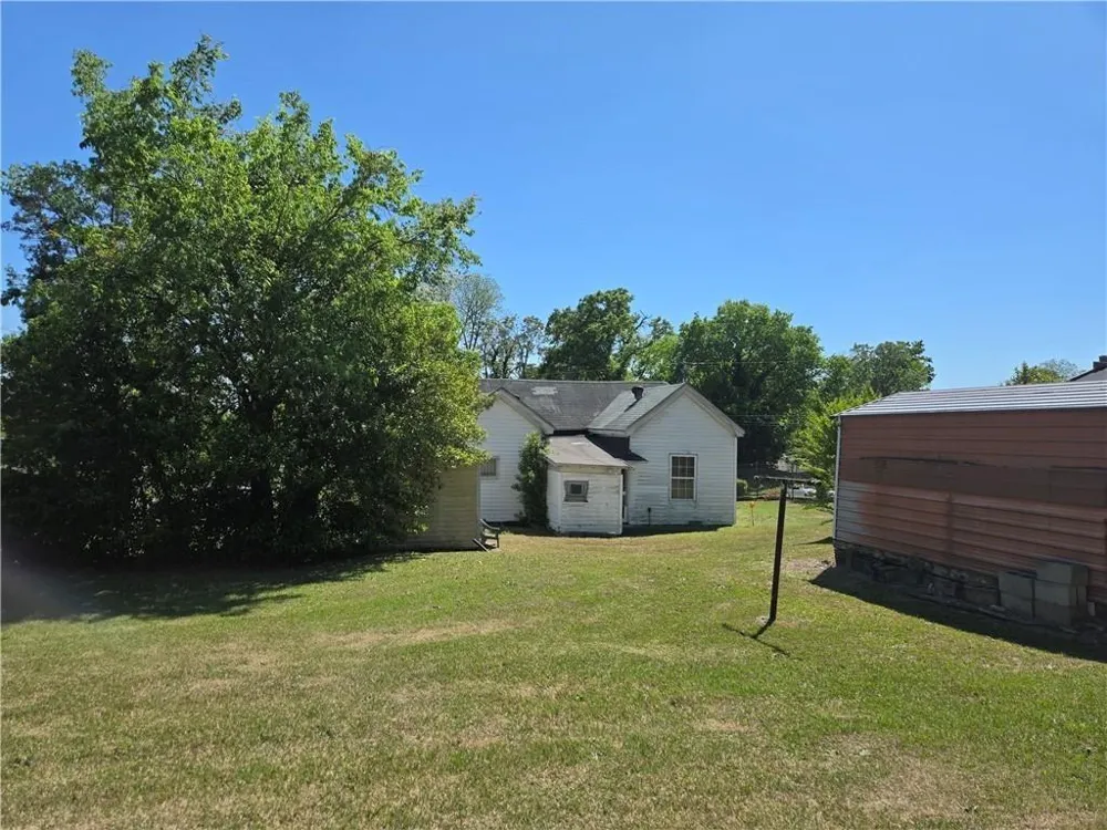 884 Cowan Macon, GA 31217