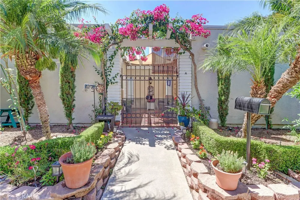 2063 Via Mariposa East #A Laguna Woods, CA 92637
